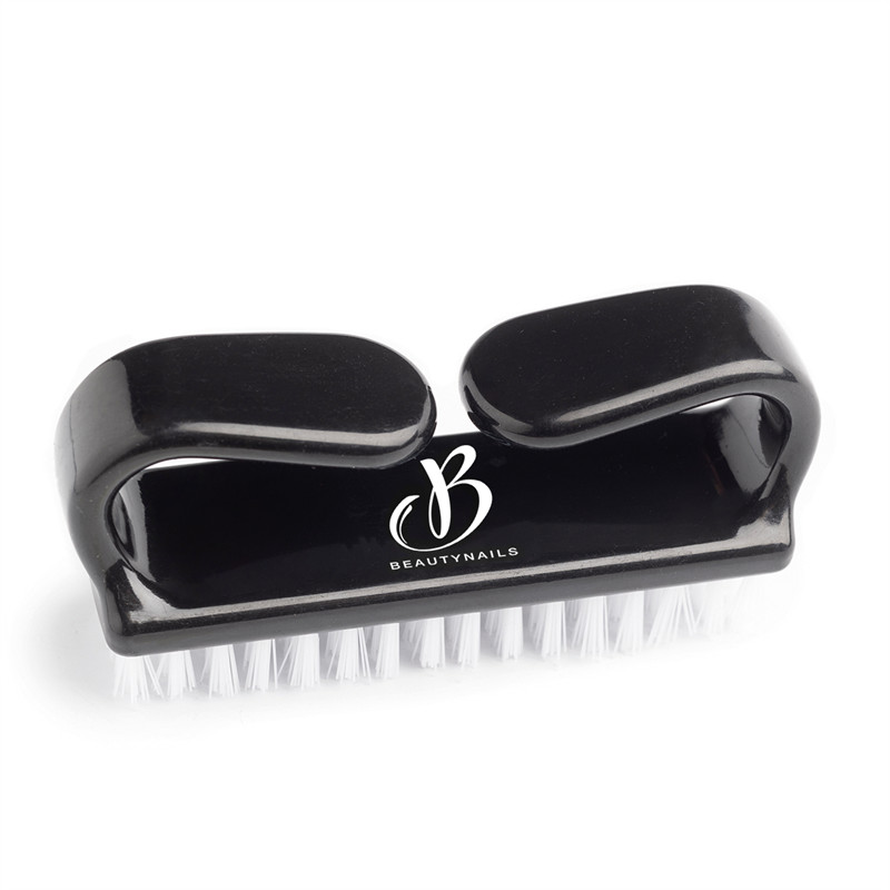 BROSSE A ONGLE NOIR